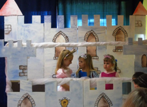 Przedstawienie pt. "Szewczyk Dratewka" w wykonaniu 4-latków z PS w Gorzkowicach