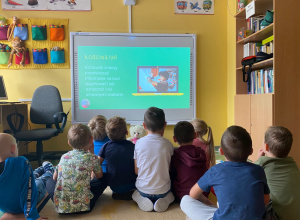 „Kodujemy razem z Małym Misiem” udział w wydarzeniu CodeWeek w grupie Motylki. Realizacja projektu „ Mały Miś w świecie wielkiej literatury”.