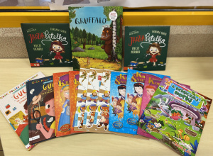 Konkurs plastyczny „ Moja ulubiona postać literacka”.