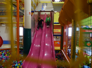 Wyjazd przedszkolaków do sali zabaw „ Fun City”.