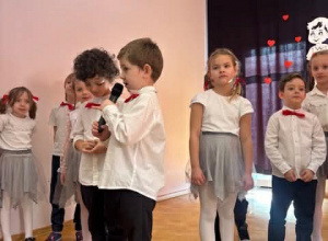 Dzień Babci i Dziadka w naszym przedszkolu w grupach: "Słoneczka", "Pszczółki", "Stokrotki" oraz "Muchomorki"