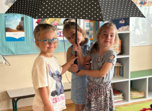 Bezpieczeństwo podczas burz i silnych wiatrów zajęcia w grupie „Motylki”.